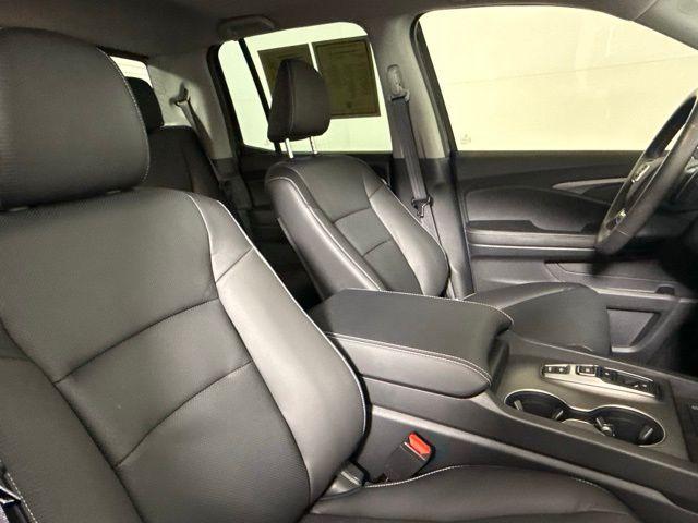 Photo of 2025 Crystal Black Honda Ridgeline