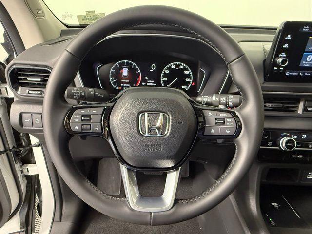 Photo of 2025 Platinum White Pearl Honda Pilot