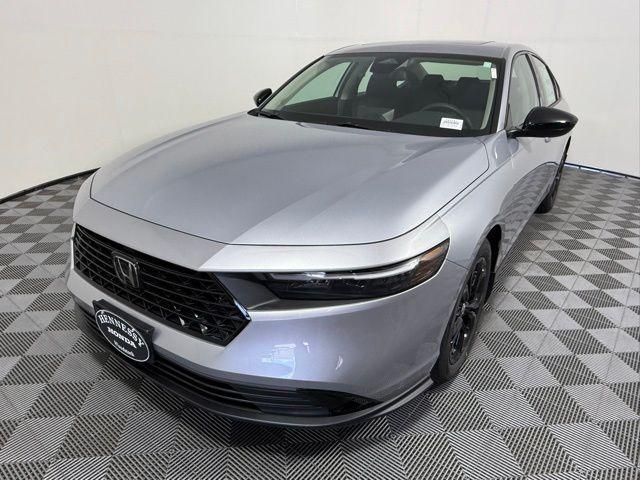 Photo of 2025 Solar Silver Metallic Honda Accord
