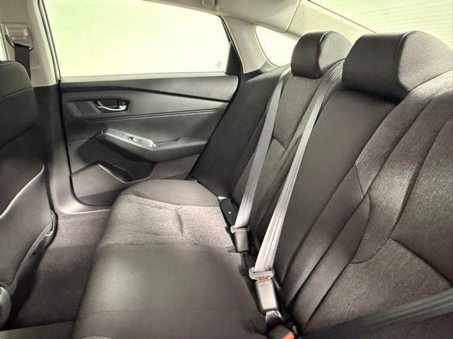 Photo of 2025 Solar Silver Metallic Honda Accord