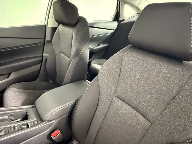 Photo of 2025 Solar Silver Metallic Honda Accord