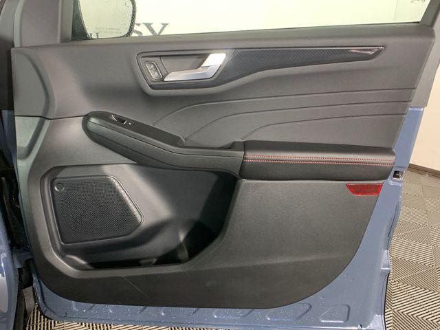 Photo of 2025 Vapor Blue Ford Escape