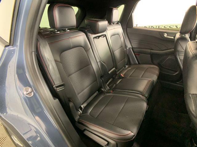 Photo of 2025 Vapor Blue Ford Escape