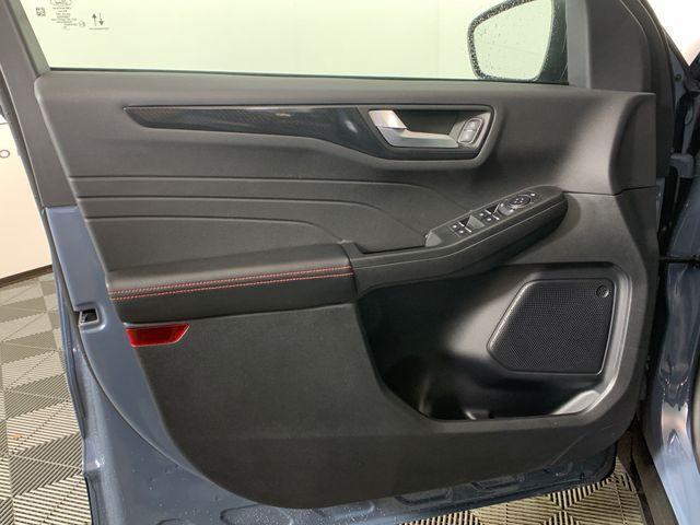 Photo of 2025 Vapor Blue Ford Escape