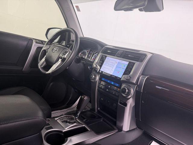 Photo of 2022 Midnight Black Metallic Toyota 4Runner