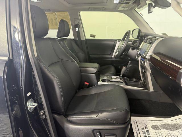 Photo of 2022 Midnight Black Metallic Toyota 4Runner