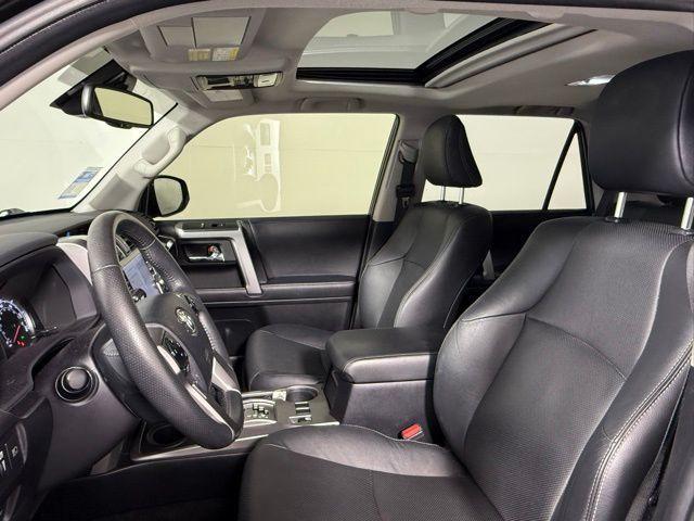 Photo of 2022 Midnight Black Metallic Toyota 4Runner