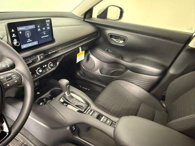 Photo of 2026 Platinum White Pearl Honda HR-V