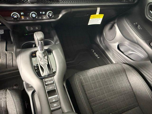 Photo of 2026 Platinum White Pearl Honda HR-V