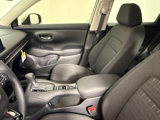 Photo of 2026 Platinum White Pearl Honda HR-V