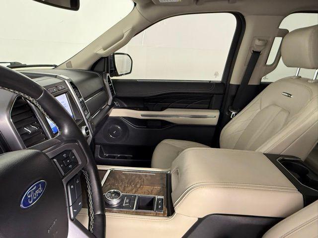 Photo of 2020 White Ford Expedition