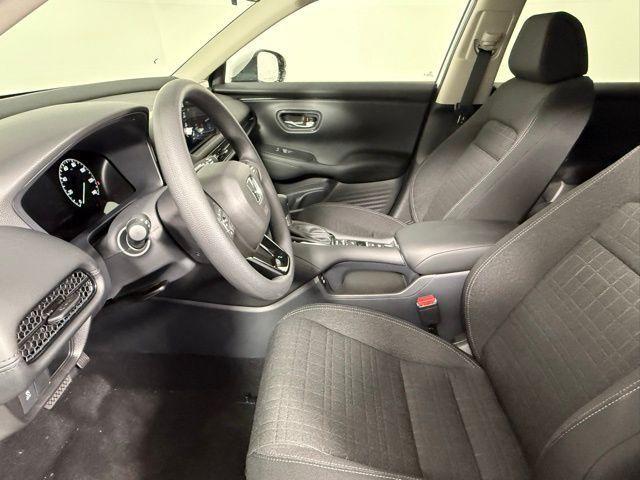 Photo of 2026 Platinum White Pearl Honda HR-V