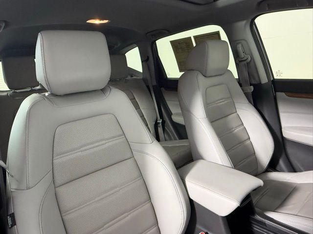 Photo of 2021 Crystal Black Pearl Honda CR-V
