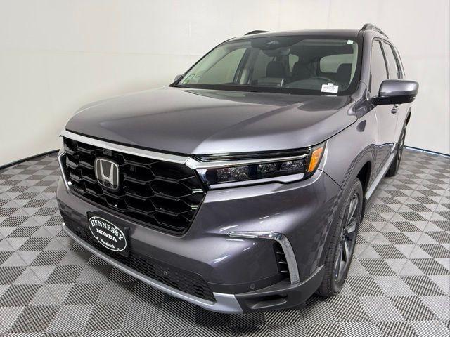 Photo of 2025 Modern Steel Metallic Honda Pilot