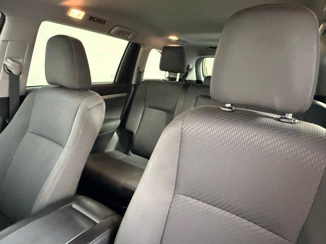 Photo of 2017 Ooh La La Rouge Mica Toyota Highlander
