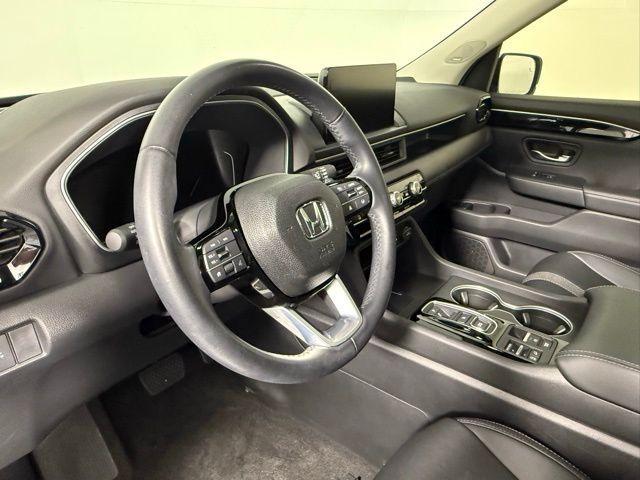 Photo of 2024 Platinum White Honda Pilot