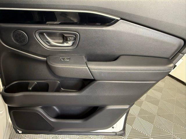 Photo of 2024 Platinum White Honda Pilot