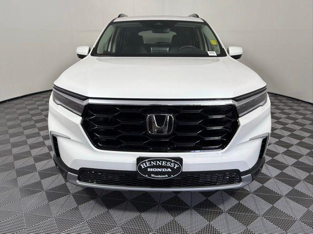 Photo of 2024 Platinum White Honda Pilot