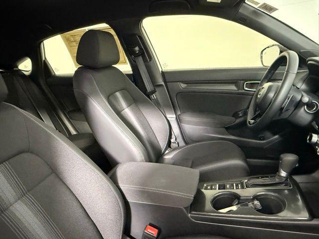 Photo of 2025 White Honda Civic