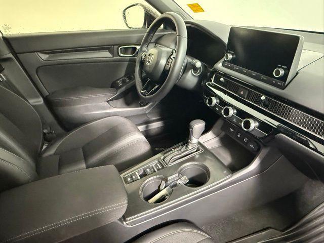 Photo of 2025 White Honda Civic