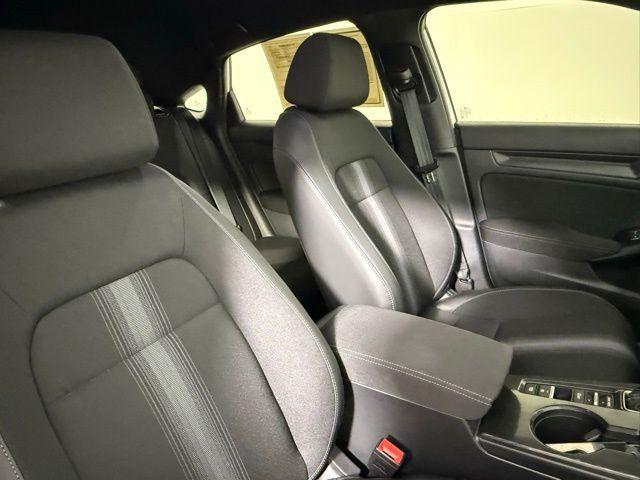 Photo of 2025 White Honda Civic