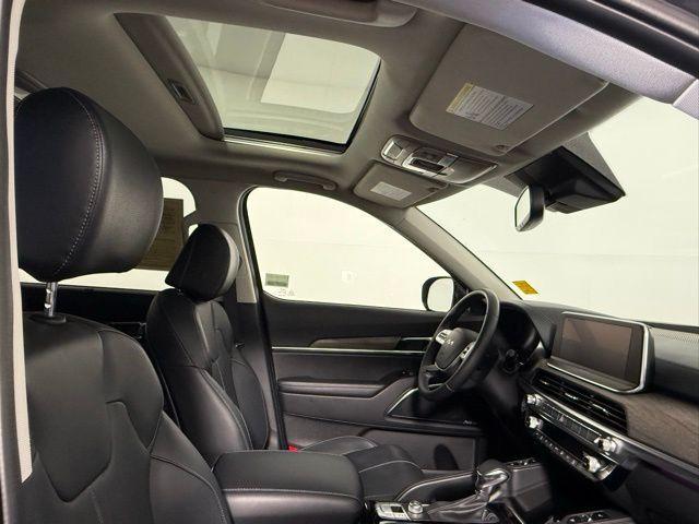Photo of 2022 Gravity Gray Kia Telluride
