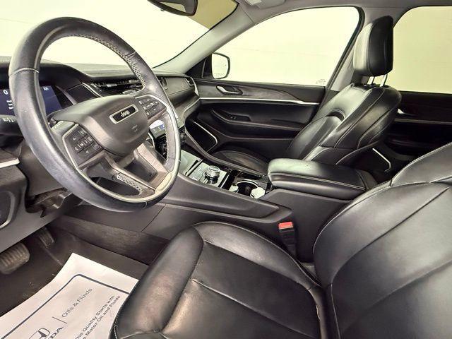 Photo of 2021 Bright White Clearcoat Jeep Grand Cherokee L