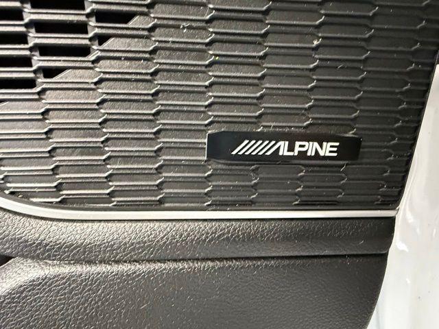 Photo of 2021 Bright White Clearcoat Jeep Grand Cherokee L