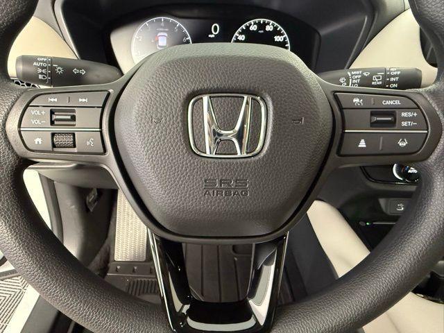 Photo of 2026 Platinum White Pearl Honda HR-V