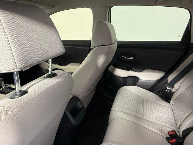 Photo of 2026 Platinum White Pearl Honda HR-V