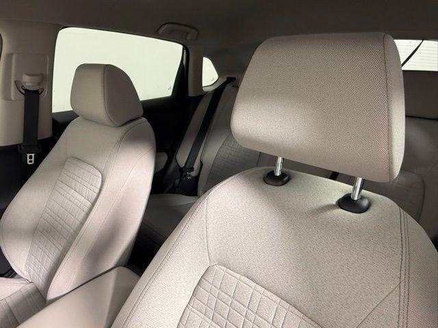 Photo of 2026 Platinum White Pearl Honda HR-V