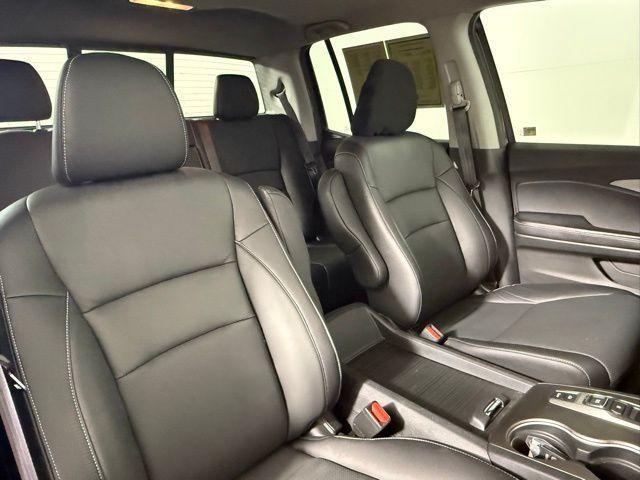 Photo of 2022 Crystal Black Pearl Honda Ridgeline