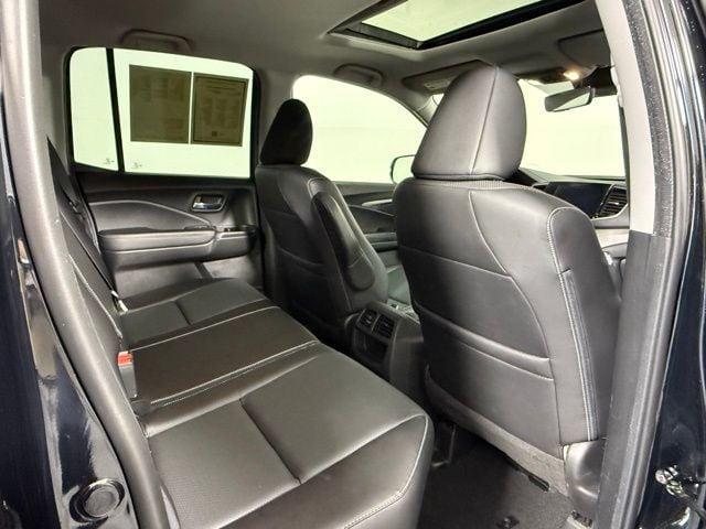 Photo of 2022 Crystal Black Pearl Honda Ridgeline