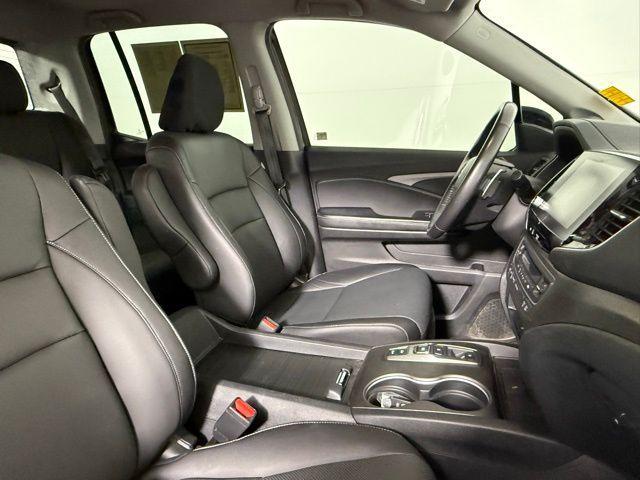 Photo of 2022 Crystal Black Pearl Honda Ridgeline