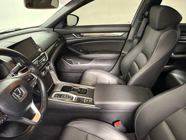 Photo of 2021 Lunar Silver Metallic Honda Accord