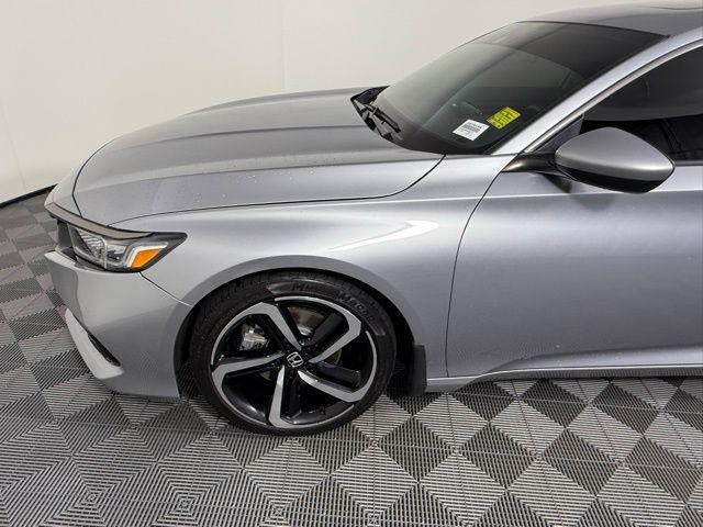Photo of 2021 Lunar Silver Metallic Honda Accord