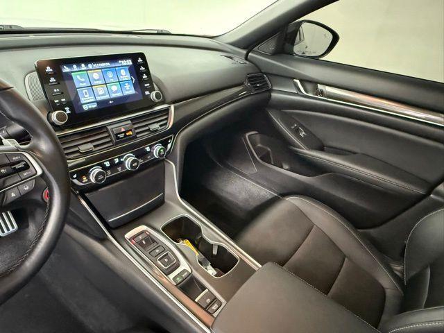 Photo of 2021 Lunar Silver Metallic Honda Accord