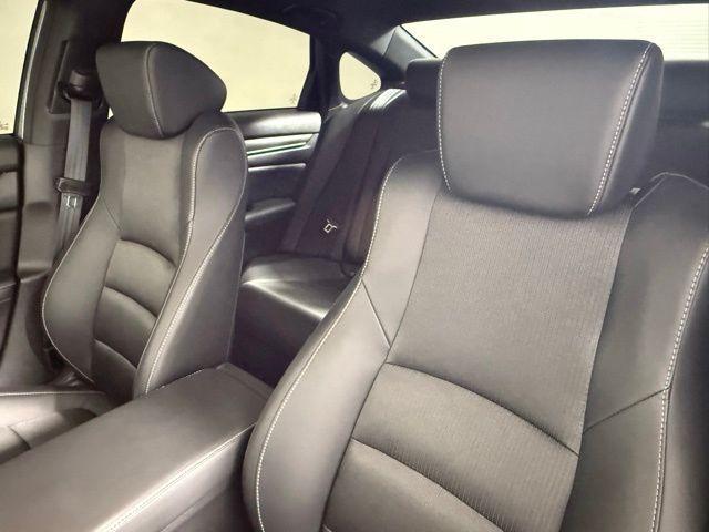 Photo of 2021 Lunar Silver Metallic Honda Accord