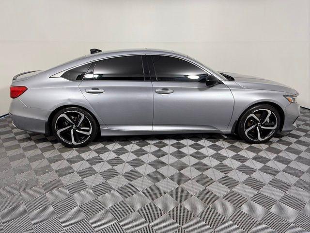 Photo of 2021 Lunar Silver Metallic Honda Accord
