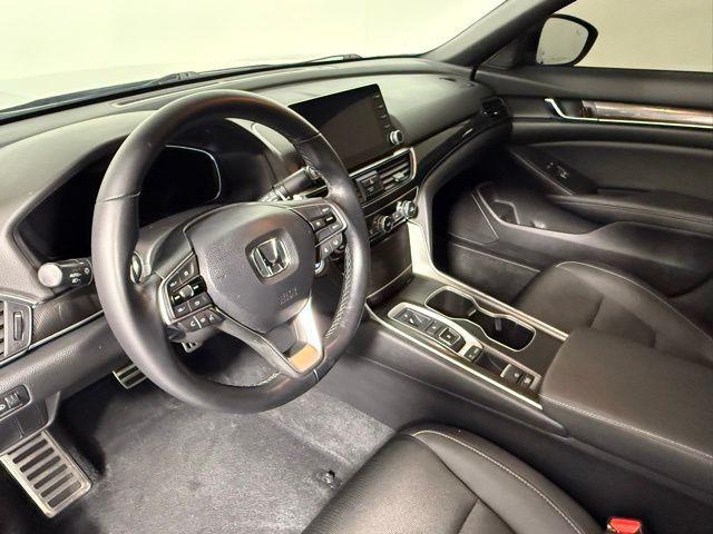 Photo of 2021 Lunar Silver Metallic Honda Accord