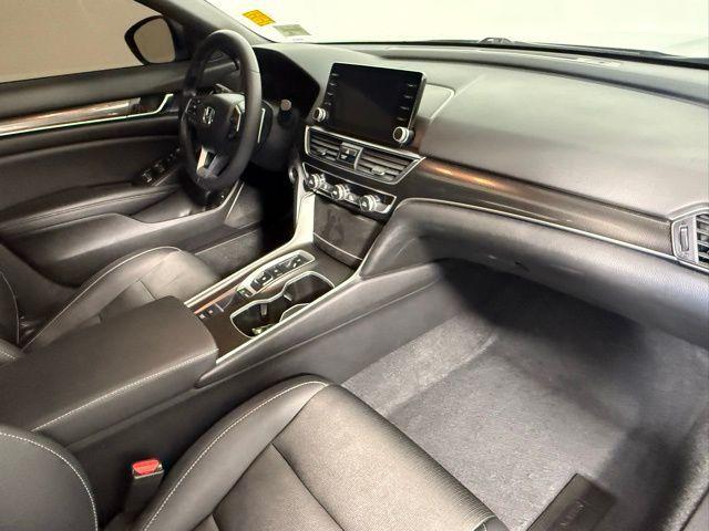 Photo of 2021 Lunar Silver Metallic Honda Accord