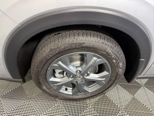 Photo of 2026 Solar Silver Metallic Honda HR-V