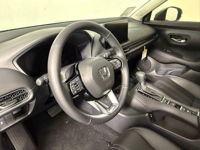 Photo of 2026 Urban Gray Pearl Honda HR-V