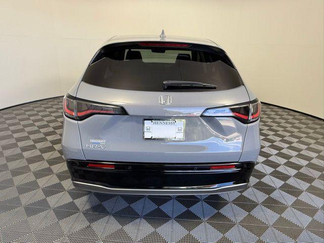 Photo of 2026 Urban Gray Pearl Honda HR-V