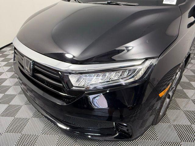 Photo of 2023 Crystal Black Pearl Honda Odyssey