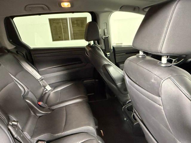 Photo of 2023 Crystal Black Pearl Honda Odyssey