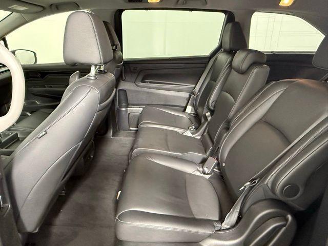 Photo of 2023 Crystal Black Pearl Honda Odyssey
