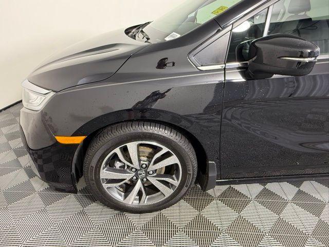 Photo of 2023 Crystal Black Pearl Honda Odyssey