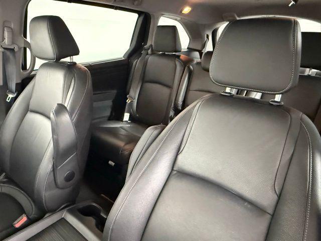 Photo of 2023 Crystal Black Pearl Honda Odyssey