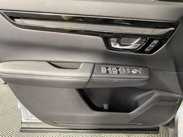 Photo of 2026 Solar Silver Metallic Honda CR-V